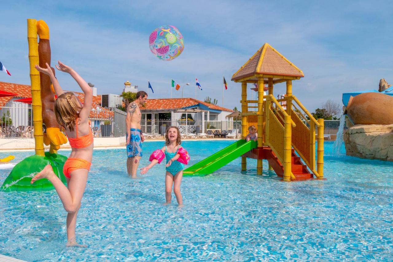 Sol A Gogo Hotel Saint-Hilaire-de-Riez Kültér fotó